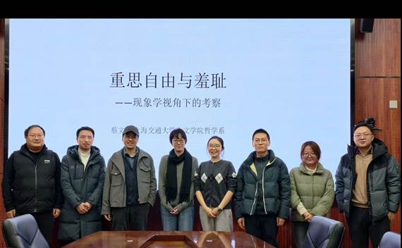 b4b943795a8c1aa51462d3e594576e4a